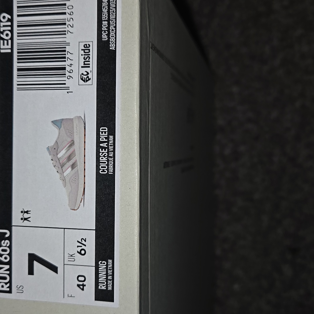 New adidas RUN 60 J unisex size 7y=8.5 womens - Picture 9 of 9